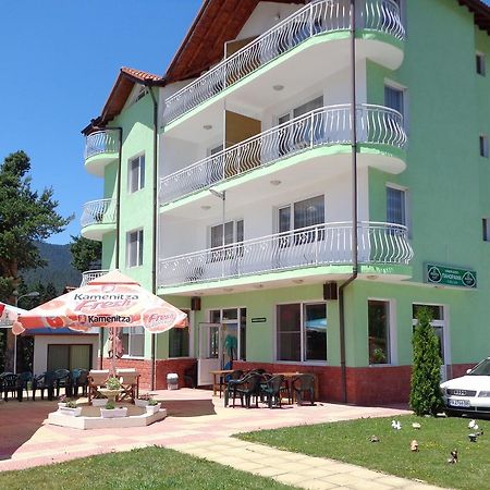 Family Hotel Panorama 서르니차 외부 사진