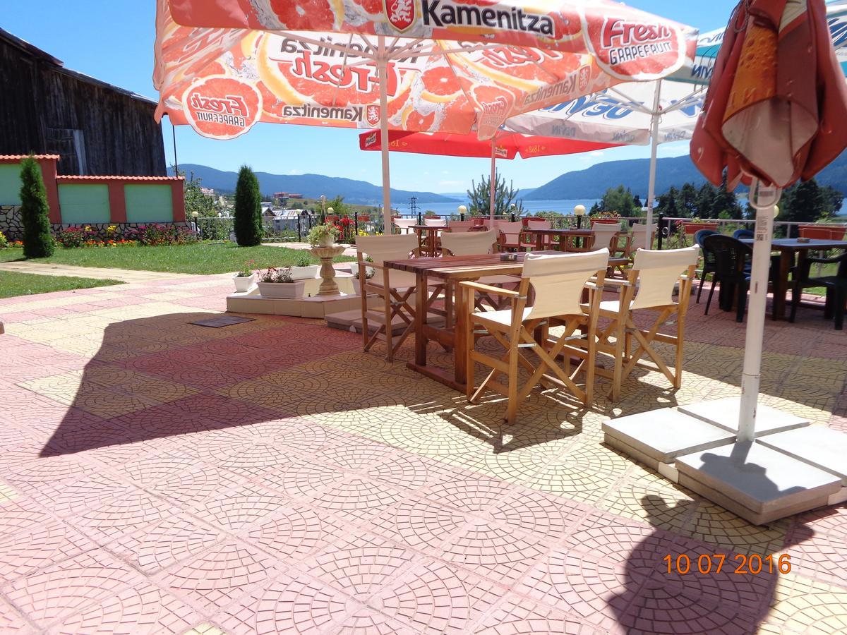 Family Hotel Panorama 서르니차 외부 사진